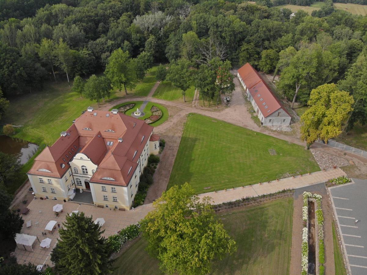 Palac Bogaczow - Noclegi - Restauracja - Przyjecia Exterior photo